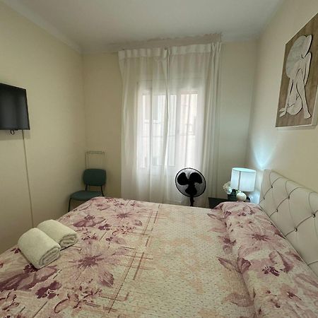 Rooms Nueva Valencia Barcelone Extérieur photo