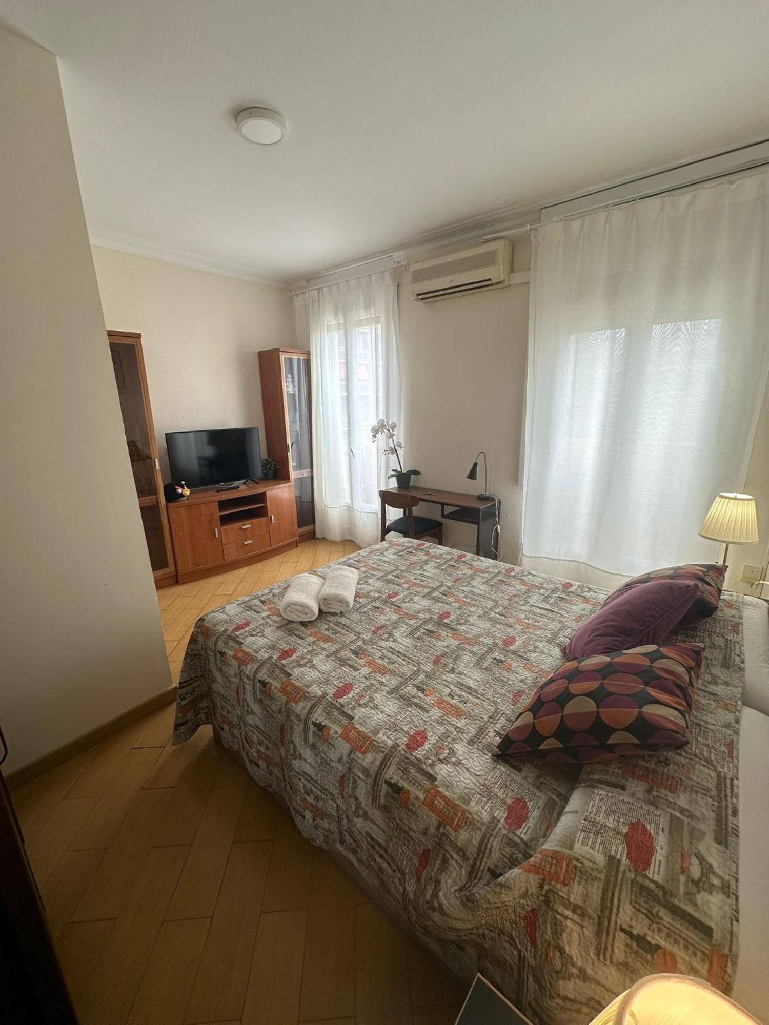 Rooms Nueva Valencia Barcelone Extérieur photo